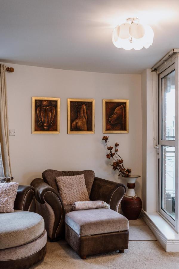 Smithfield Square Nest Entire Apt ดับลิน ภายนอก รูปภาพ